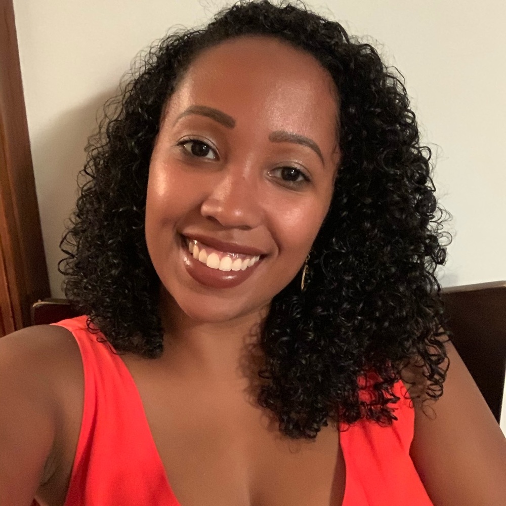 Meet your Posher, Desiree